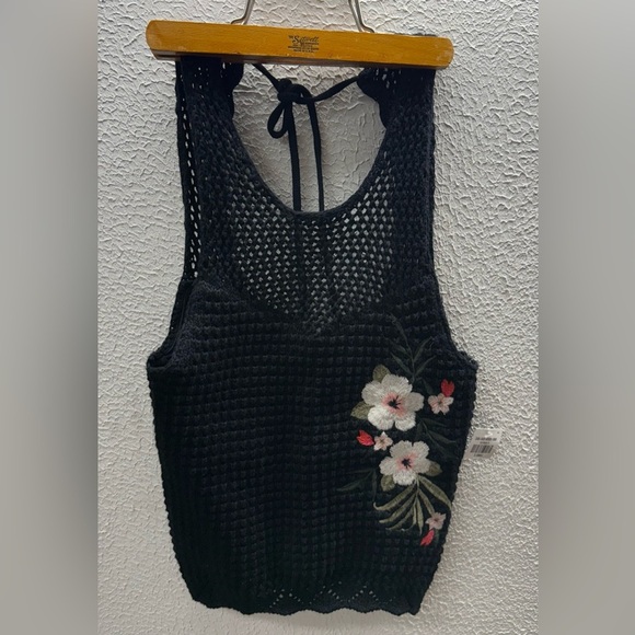 Hollister Black Crochet Tank Top with Floral Design NWT - Picture 1 of 8